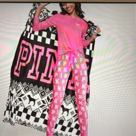 SoldVictoria’s Secret Pink Snowflake Throw Blanket - Picture 2 of 5